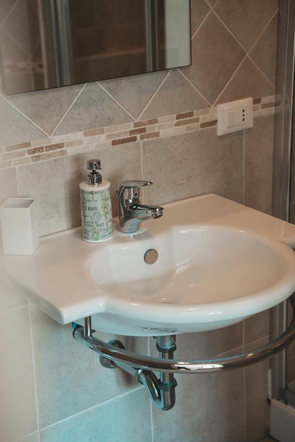 Dimora Mariu Bed and Breakfast Taranto Exteriör bild