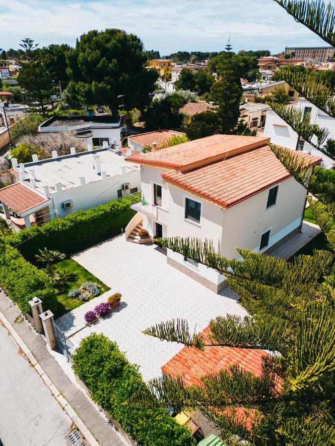 Dimora Mariu Bed and Breakfast Taranto Exteriör bild