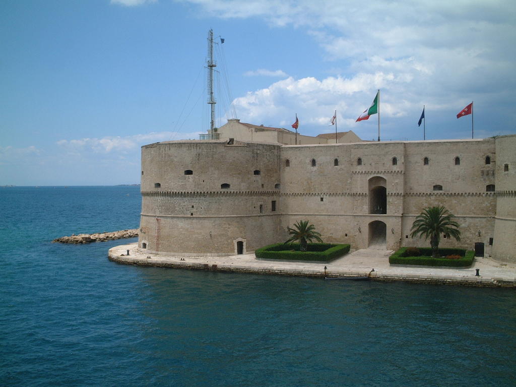 Dimora Mariu Bed and Breakfast Taranto Exteriör bild