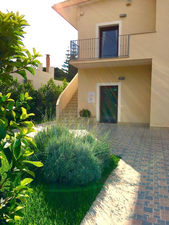 Dimora Mariu Bed and Breakfast Taranto Exteriör bild